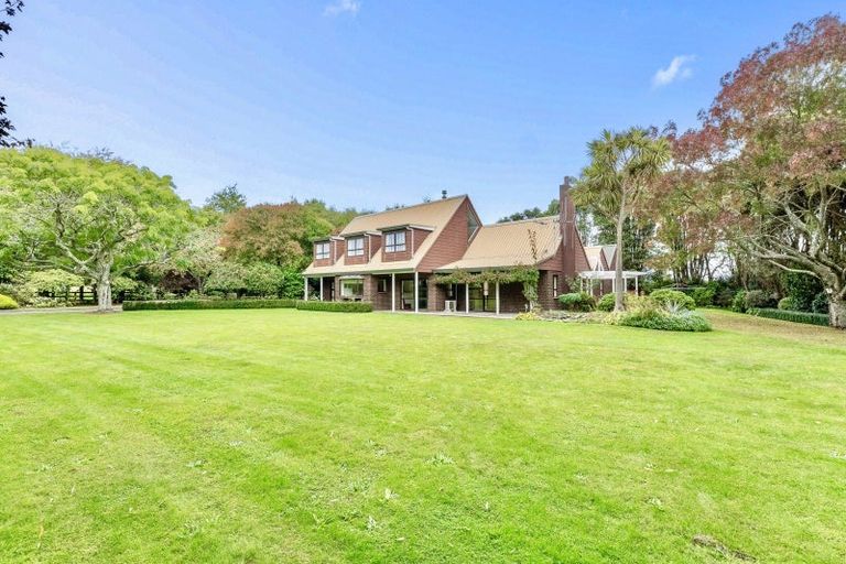 Photo of property in 962 State Highway 1 South, Manakau, Levin, 5573