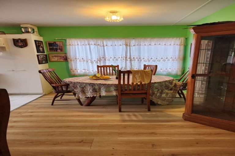 Photo of property in 31 Barneys Farm Road, Clendon Park, Auckland, 2103