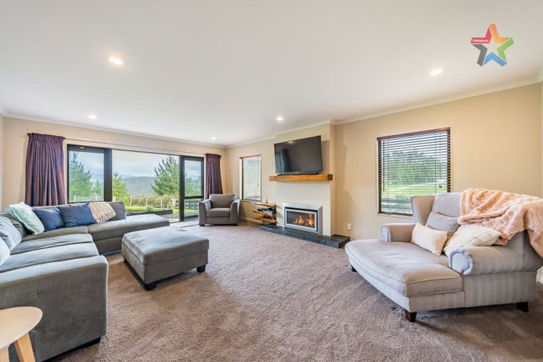 Photo of property in 32c Kaitoke Loop, Kaitoke, Upper Hutt, 5018