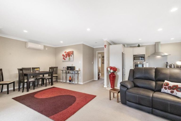 Photo of property in 10 Walter Court, Cambridge, 3434