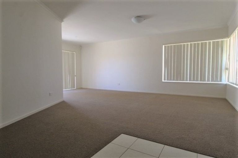 Photo of property in 129 Stancombe Road, Flat Bush, Auckland, 2016