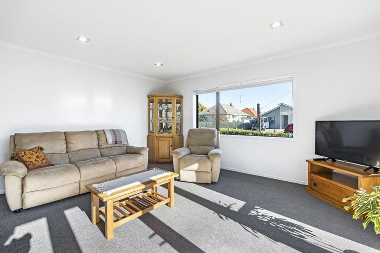 Photo of property in 63 Lismore Street, Merrilands, New Plymouth, 4312