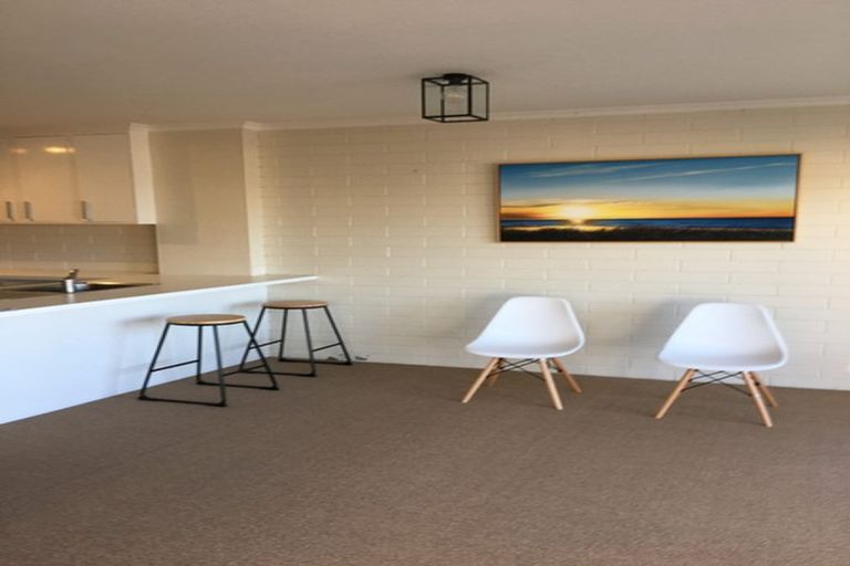 Photo of property in 3/23a Hamblyn Street, Strandon, New Plymouth, 4312