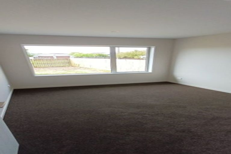 Photo of property in 5 Craig Place, Redwood, Christchurch, 8051