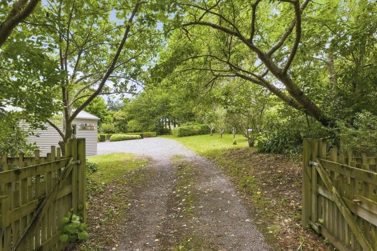 Photo of property in 19 Hadfield Road, Peka Peka, Waikanae, 5391