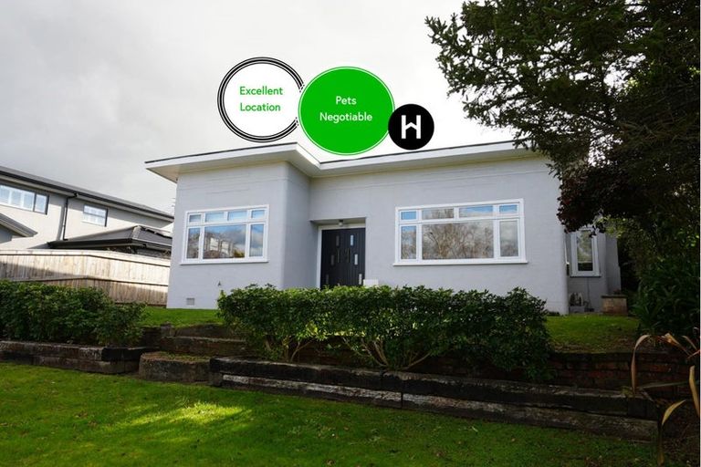 Photo of property in 37 Winston Avenue, Hokowhitu, Palmerston North, 4410