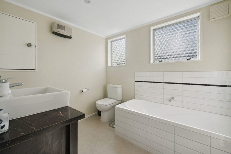 Photo of property in 93 Pikarere Street, Titahi Bay, Porirua, 5022