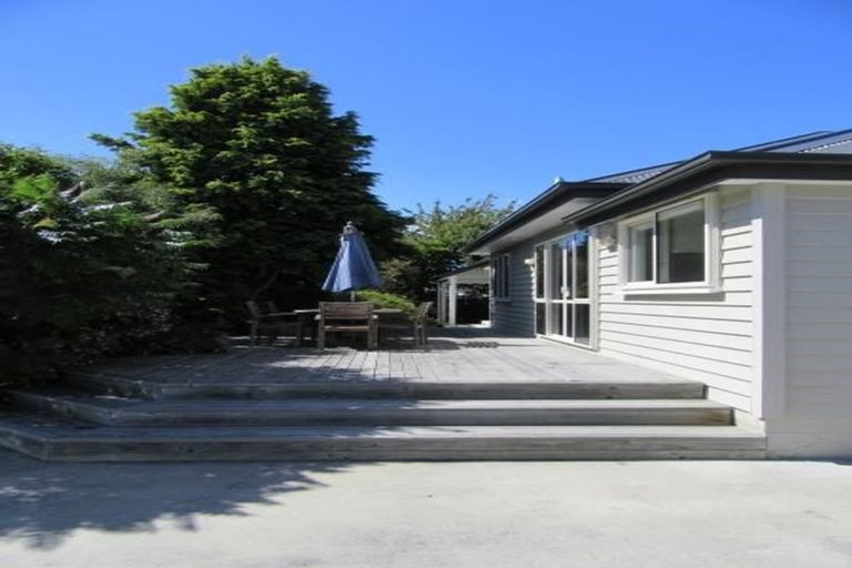 Photo of property in 1 Piko Crescent, Riccarton, Christchurch, 8041