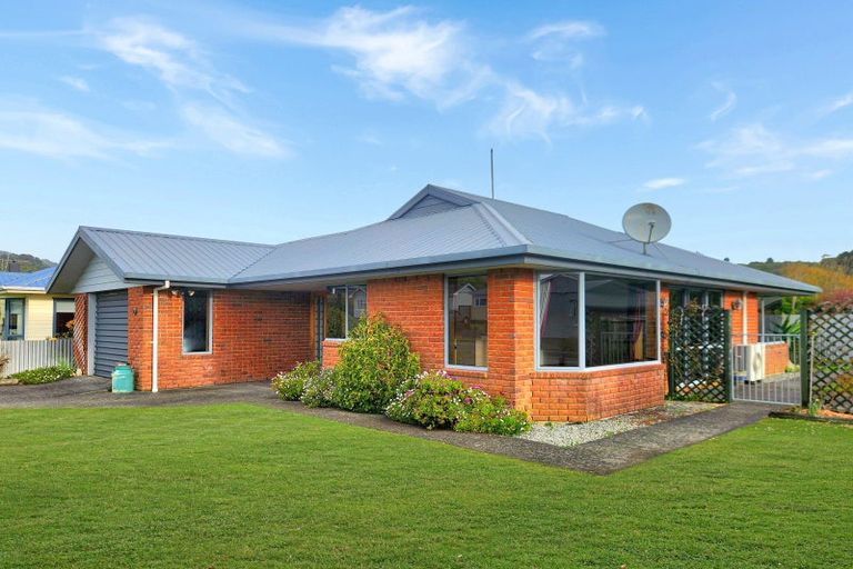 Photo of property in 2 Josephine Street, Greymouth, 7805