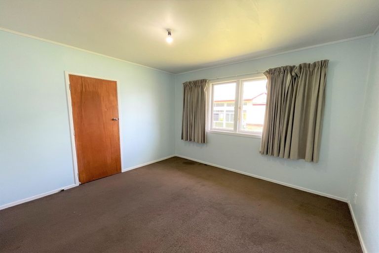 Photo of property in 3 Norman Spencer Drive, Papatoetoe, Auckland, 2104