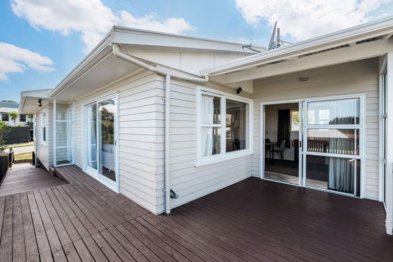 Photo of property in 172 Conclusion Street, Ascot Park, Porirua, 5024