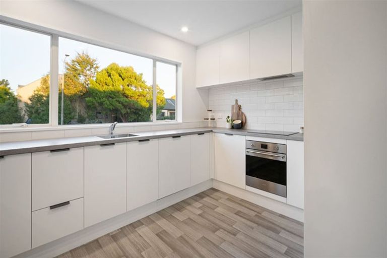 Photo of property in 4 Monterey Place, Parklands, Christchurch, 8083