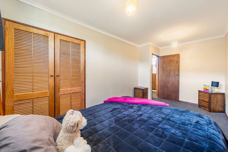 Photo of property in 18 Akron Grove, Totara Park, Upper Hutt, 5018