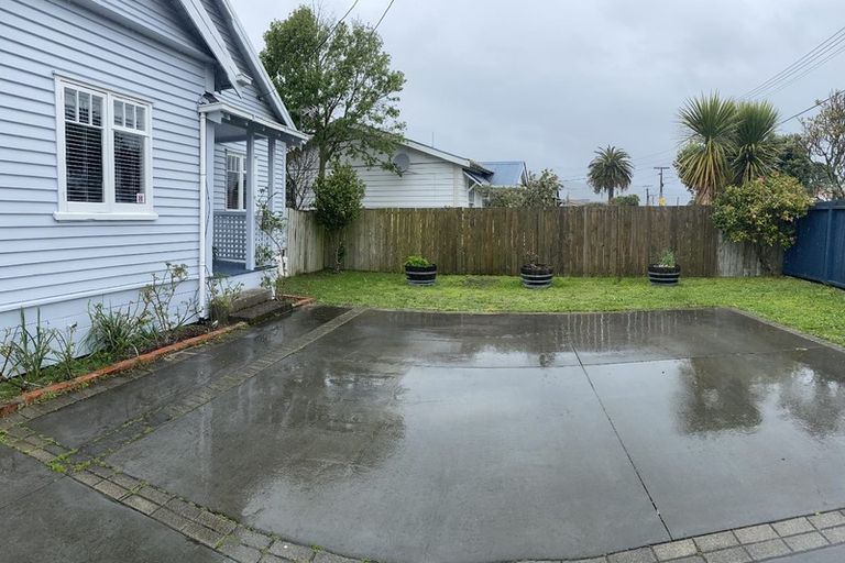 Photo of property in 7 York Street, Moera, Lower Hutt, 5010