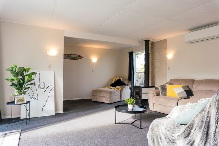 Photo of property in 31 Marine Parade South, Foxton Beach, Foxton, 4815