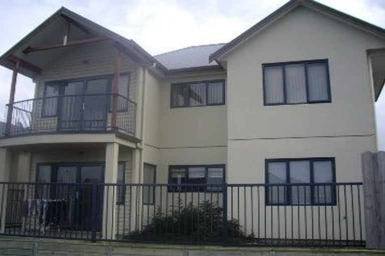 Photo of property in 99 Fernhill Way, Oteha, Auckland, 0632