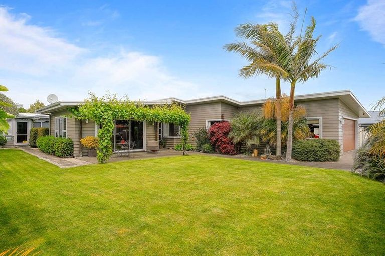 Photo of property in 4 Roger Street, Lytton West, Gisborne, 4010