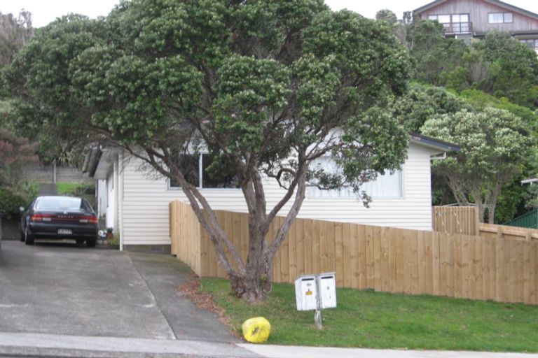 Photo of property in 89b Stewart Drive, Newlands, Wellington, 6037