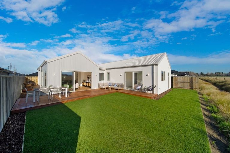 Photo of property in 53 Mehrtens Crescent, Woodend, 7691