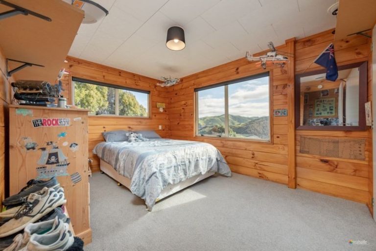 Photo of property in 34 Kaitangata Crescent, Kelson, Lower Hutt, 5010