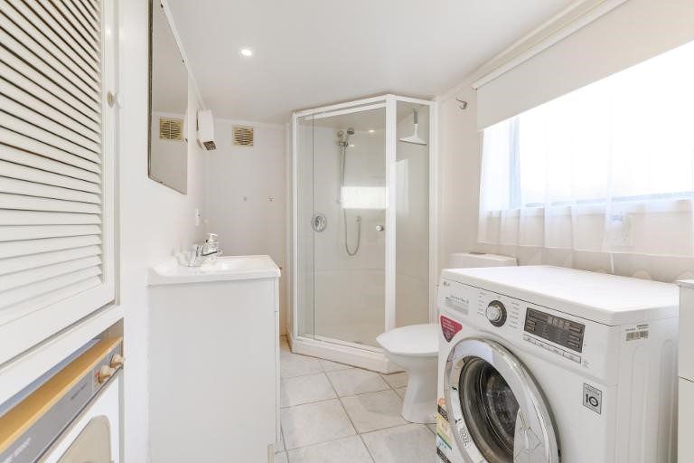 Photo of property in 18 Lavelle Road, Henderson, Auckland, 0612