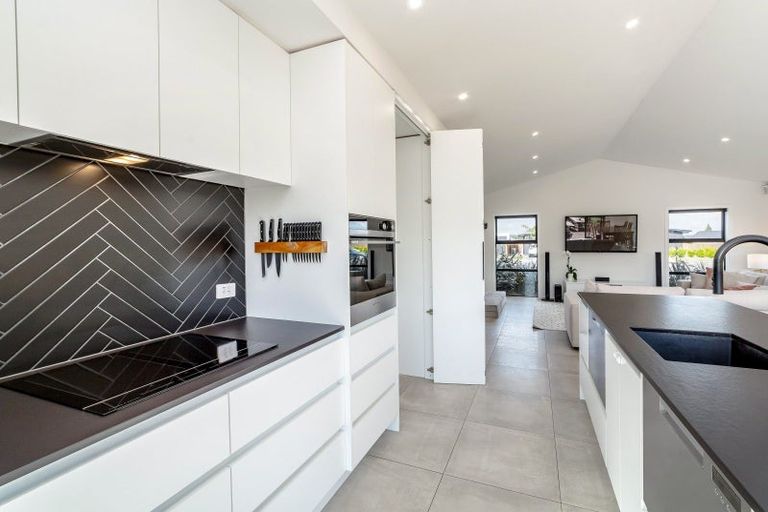 Photo of property in 16 Fantail Avenue, Carterton, 5713