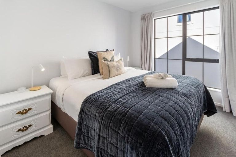 Photo of property in 102 Peterborough Street, Christchurch Central, Christchurch, 8013