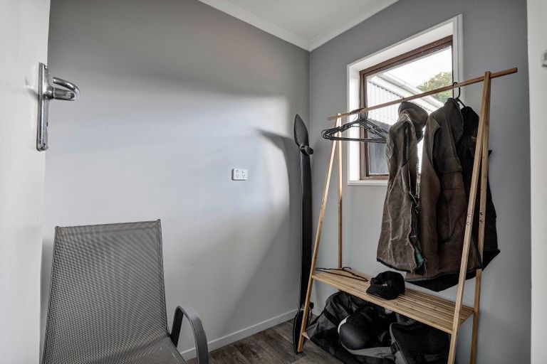 Photo of property in 19 Clifford Road, Eltham, 4322