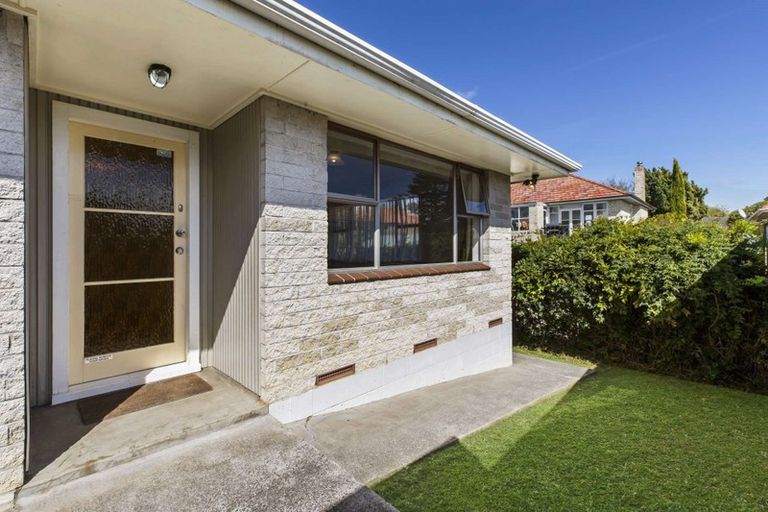 Photo of property in 2/28 Oakland Avenue, Papatoetoe, Auckland, 2025