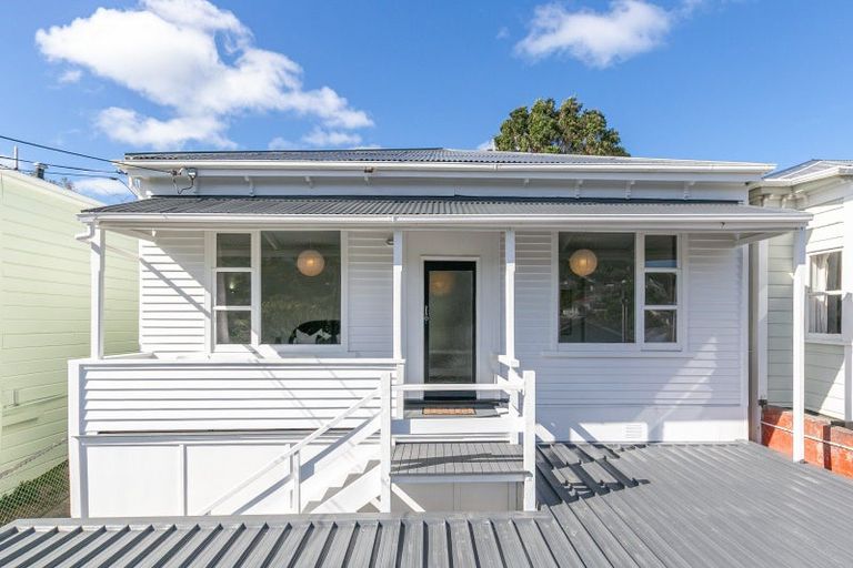 Photo of property in 49 Mckinley Crescent, Brooklyn, Wellington, 6021