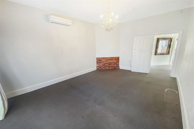 Photo of property in 1/9 Defoe Place, Waltham, Christchurch, 8023