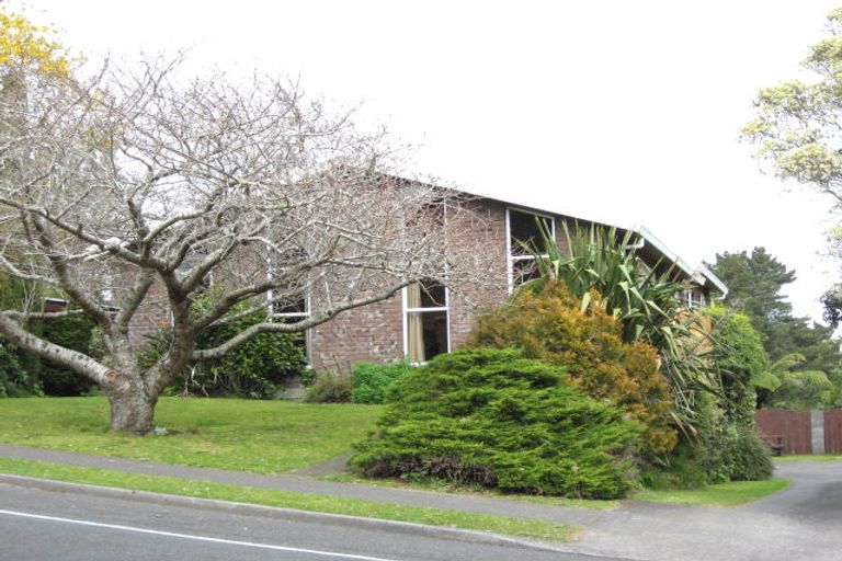 Photo of property in 19 Cumberland Street, Merrilands, New Plymouth, 4312