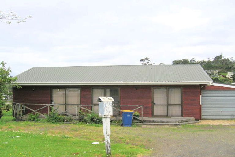 Photo of property in 1/30 Seymour Road, Sunnyvale, Auckland, 0612