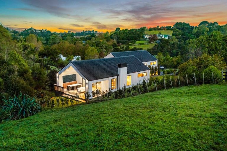 Photo of property in 8 Collings Drive, Lucas Heights, Albany, 0793