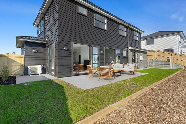 Photo of property in 26 Symes Drive, Red Beach, 0932