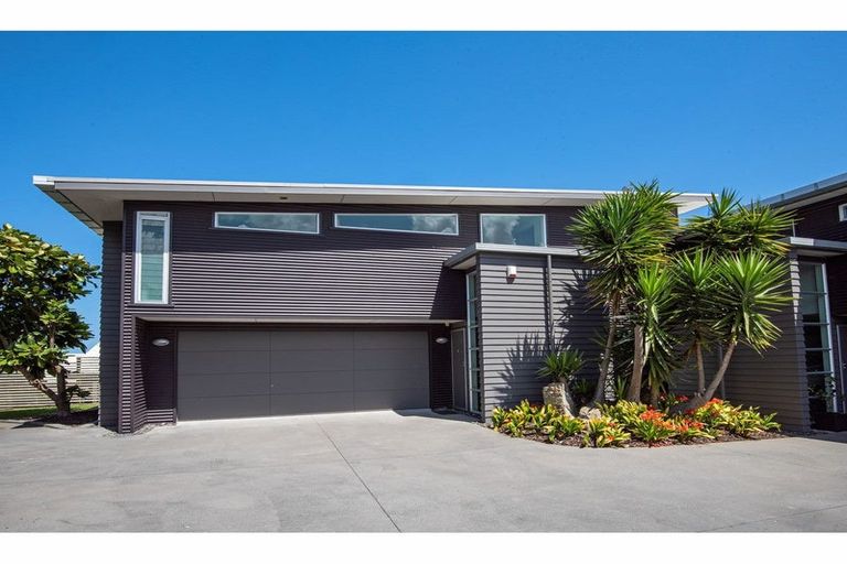 Photo of property in 34a Ripiro Drive, Baylys Beach, Dargaville, 0377
