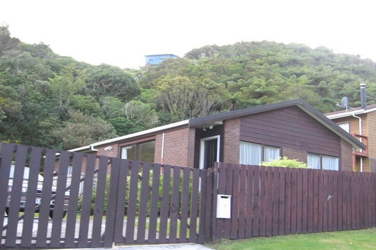 Photo of property in 7 Parsons Glen, Karori, Wellington, 6012