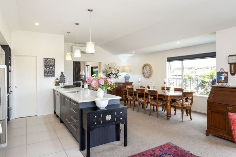 Photo of property in 26 Whakatomo Place, Havelock North, 4130