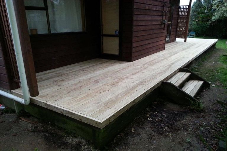 Photo of property in 2/54 Swanson Road, Henderson, Auckland, 0610