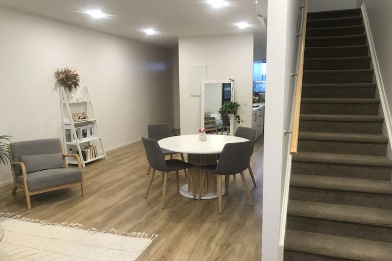 Photo of property in 33 Peihana Road, Hobsonville, Auckland, 0616