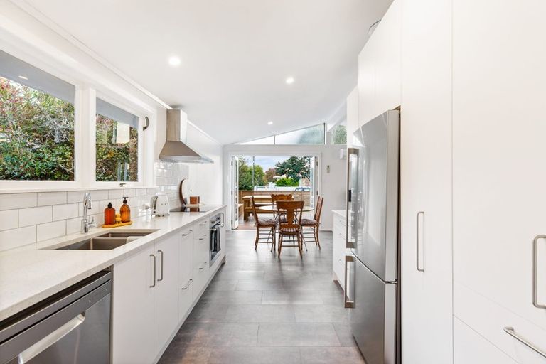 Photo of property in 3 Barberry Lane, Te Atatu Peninsula, Auckland, 0610