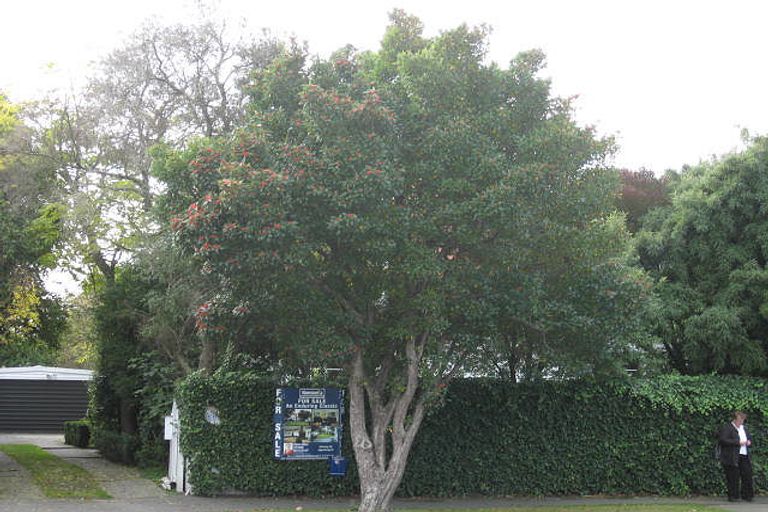 Photo of property in 66 Memorial Avenue, Ilam, Christchurch, 8053