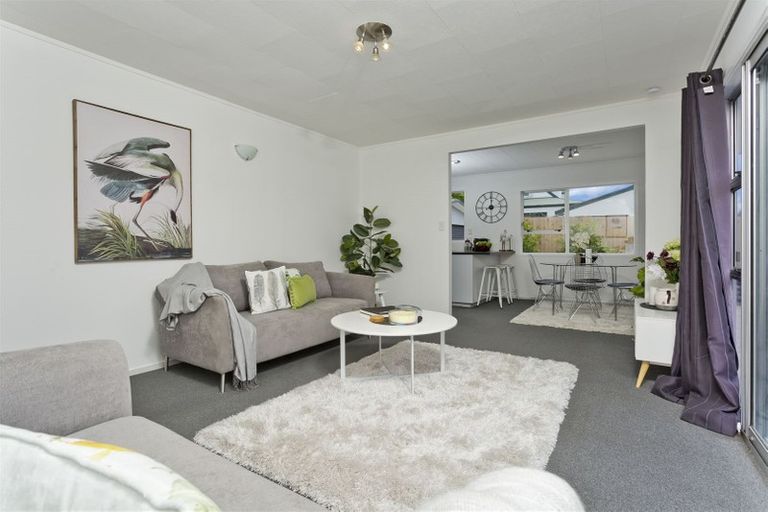Photo of property in 89 Lynn Road, Bayview, Auckland, 0629