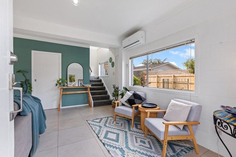 Photo of property in 29a Doment Crescent, Orewa, 0931