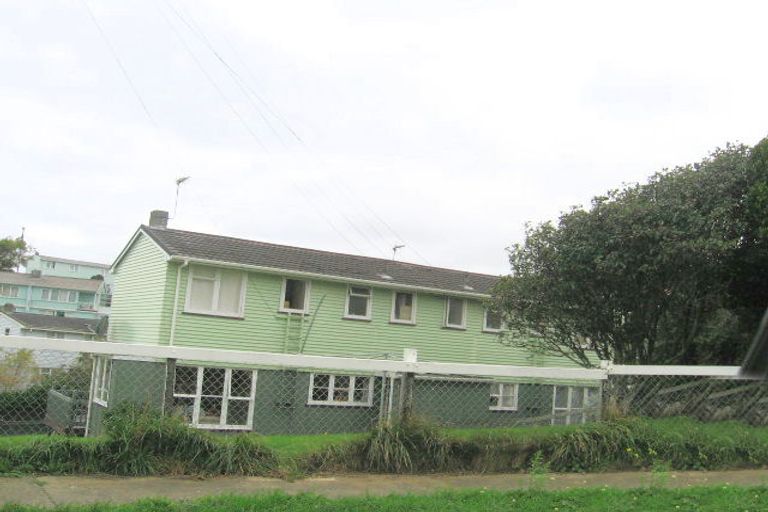 Photo of property in 44 Coates Street, Tawa, Wellington, 5028