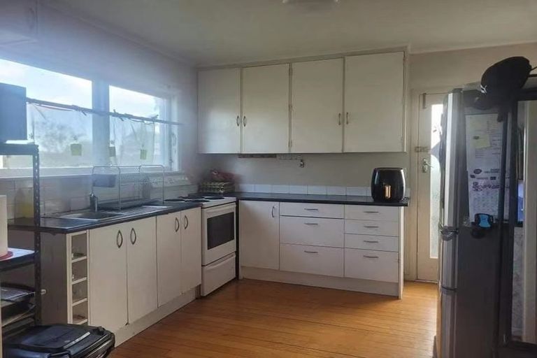 Photo of property in 1/7 Evelyn Place, Hillcrest, Auckland, 0627