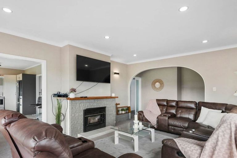 Photo of property in 16 Red Hill Road, Red Hill, Papakura, 2110