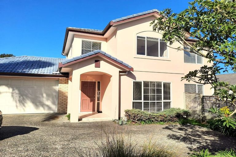 Photo of property in 6 Stellamaris Way, Northpark, Auckland, 2013