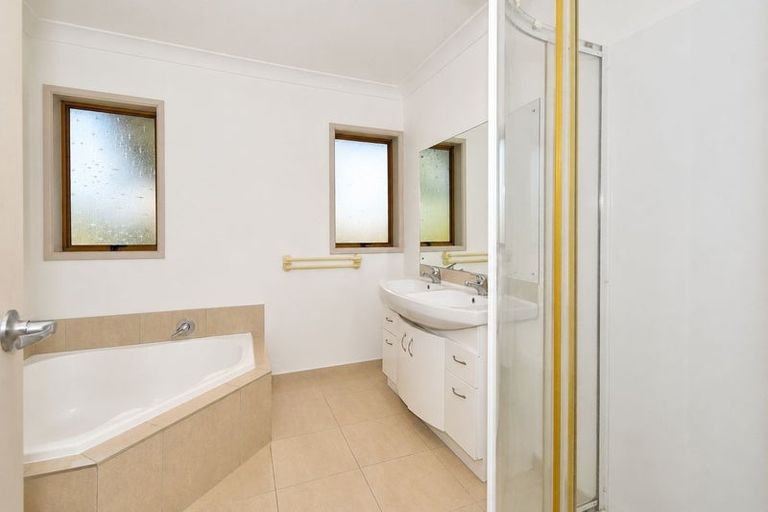 Photo of property in 67 Opaheke Road, Opaheke, Papakura, 2113