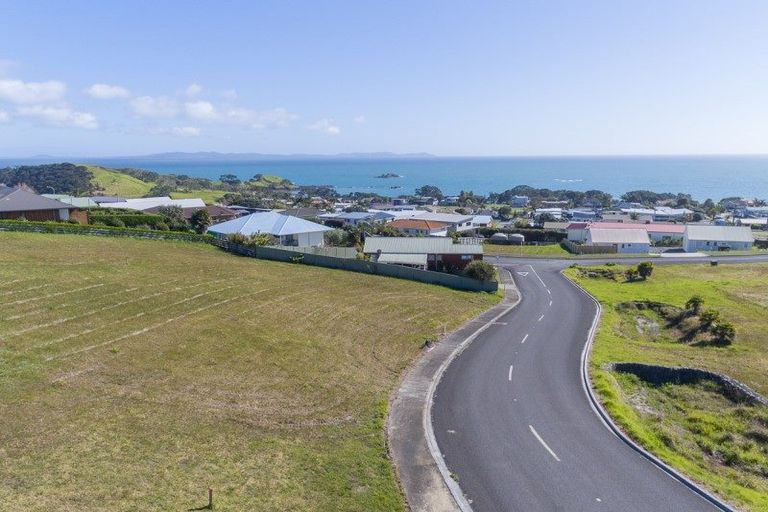 Photo of property in 6 Midgard Road, Coopers Beach, 0420